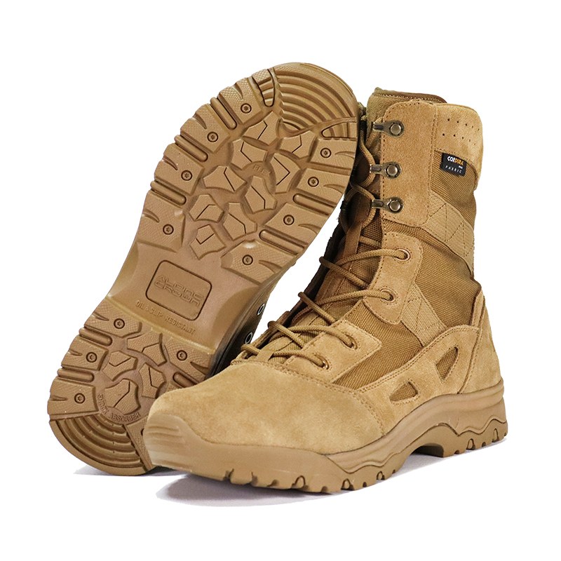Assisterad skoborttagning Desert Tactical Boots